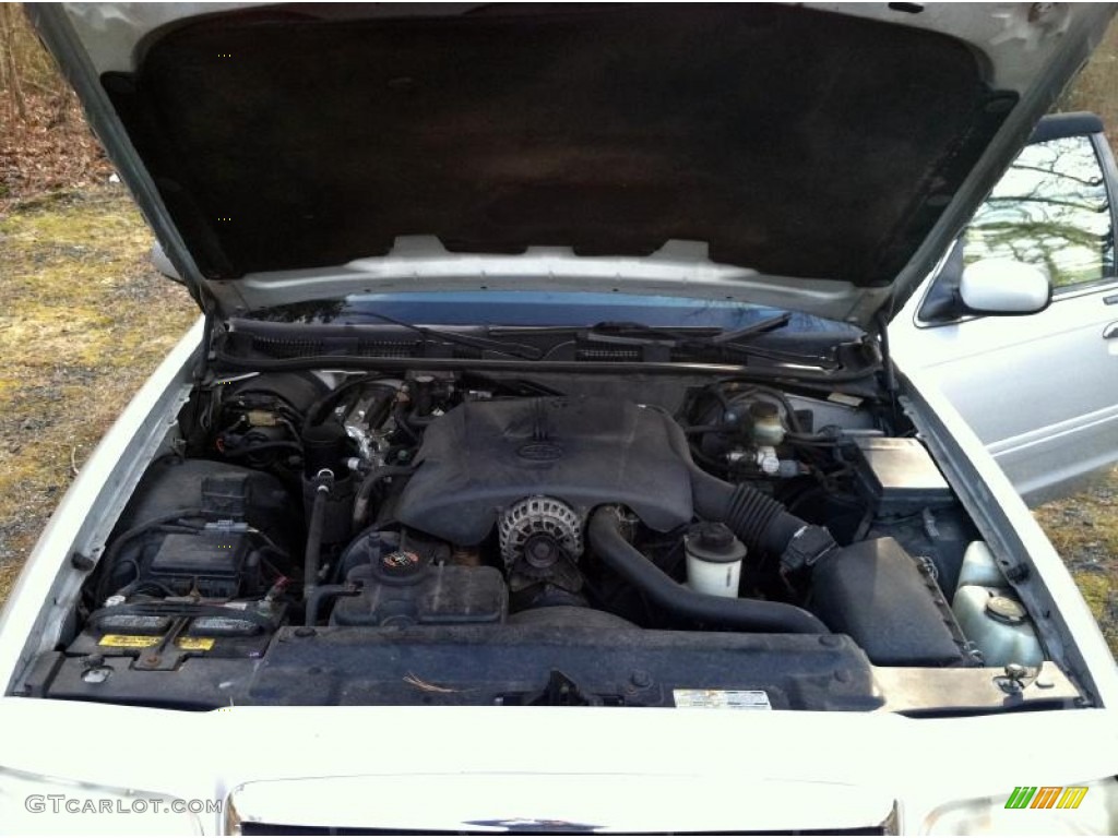 1998 Ford Crown Victoria LX Sedan 4.6 Liter SOHC 16-Valve V8 Engine Photo #60130035