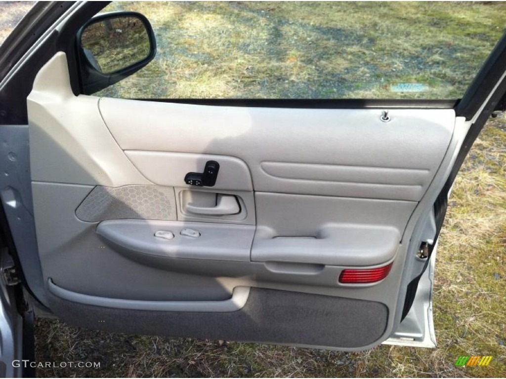 1998 Ford Crown Victoria LX Sedan Light Graphite Door Panel Photo #60130123