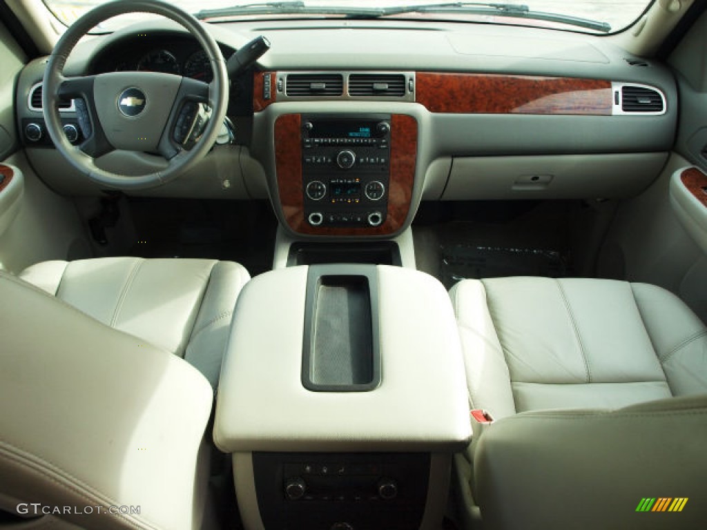 2007 Suburban 1500 LT 4x4 - Sport Red Metallic / Light Titanium/Dark Titanium photo #5
