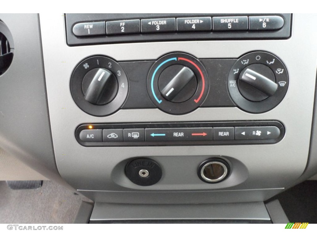 2007 Ford Expedition EL XLT Controls Photo #60133797
