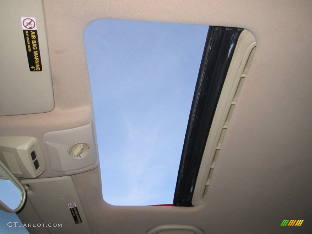 2005 Volkswagen New Beetle GLS Coupe Sunroof Photos