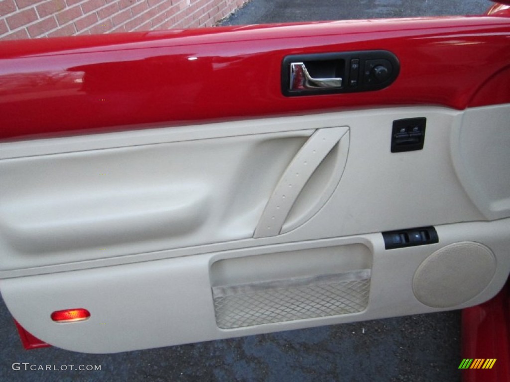 2005 Volkswagen New Beetle GLS Coupe Cream Beige Door Panel Photo #60134145