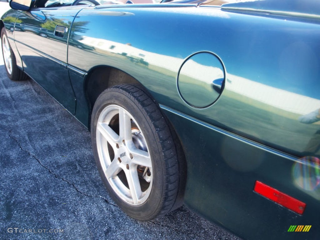1995 Camaro Z28 Convertible - Polo Green Metallic / Neutral photo #3