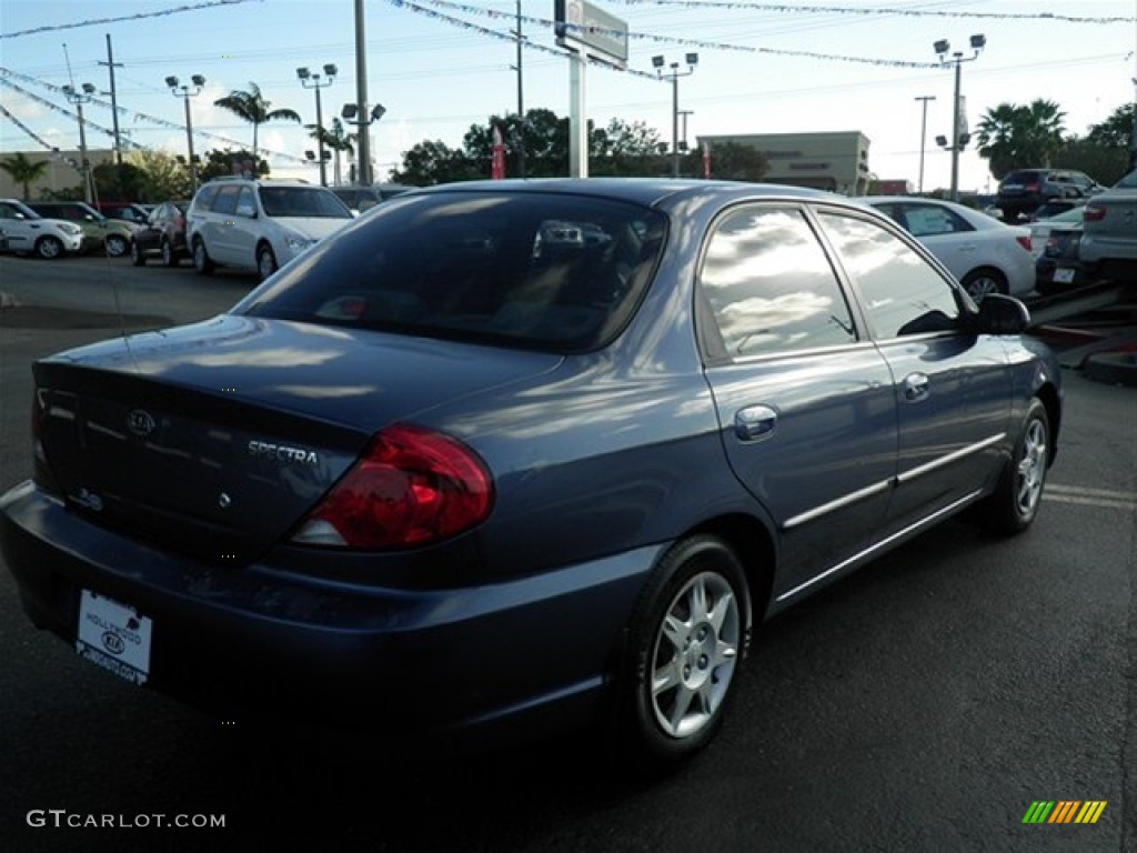 2003 Spectra Sedan - Slate Blue / Grey photo #9