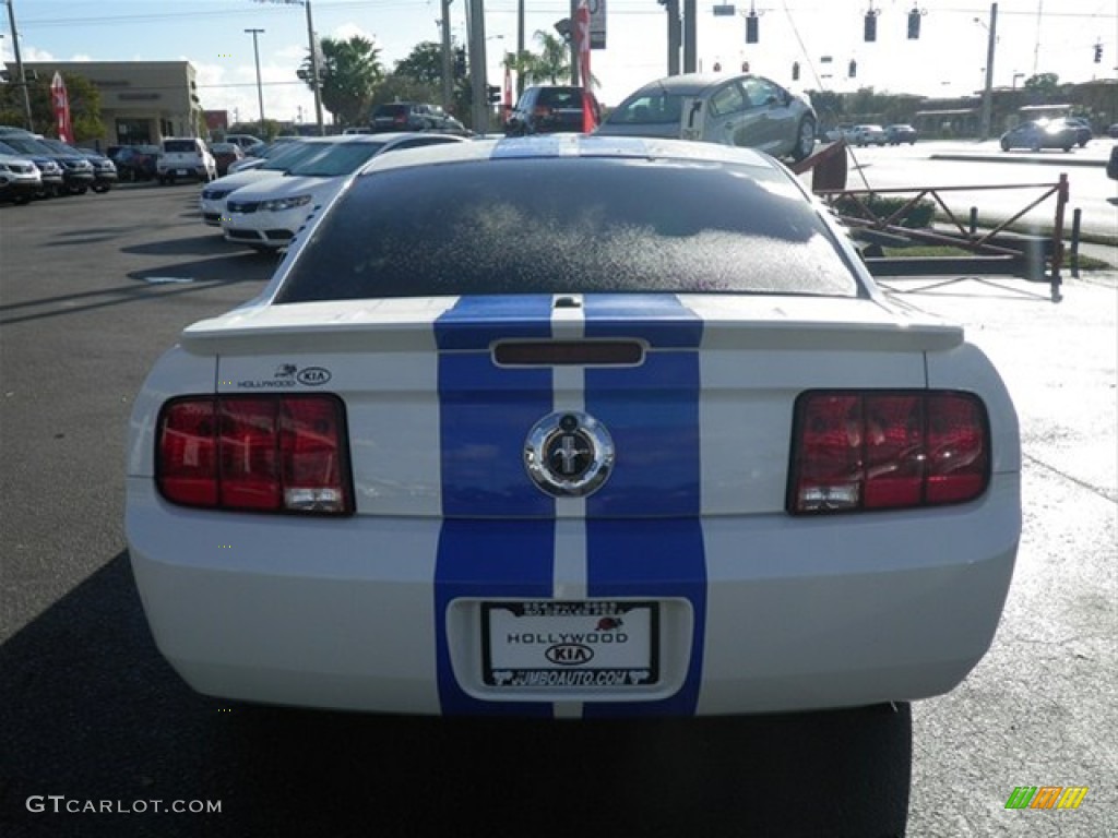 2007 Mustang V6 Premium Coupe - Performance White / Dark Charcoal photo #8