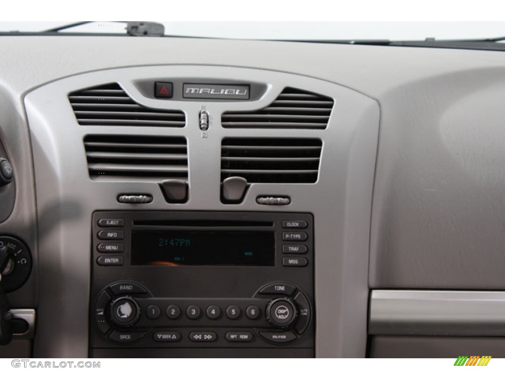 2005 Malibu Maxx LT Wagon - Black / Gray photo #10