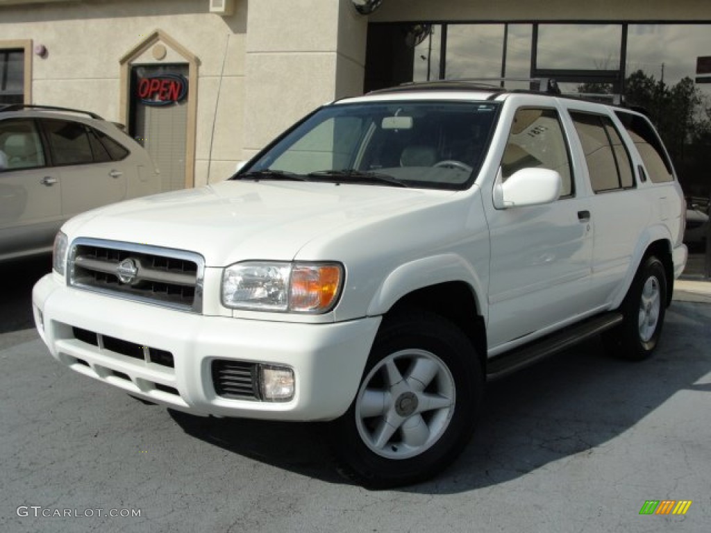 2000 Pathfinder LE - Cloud White / Parchment photo #2