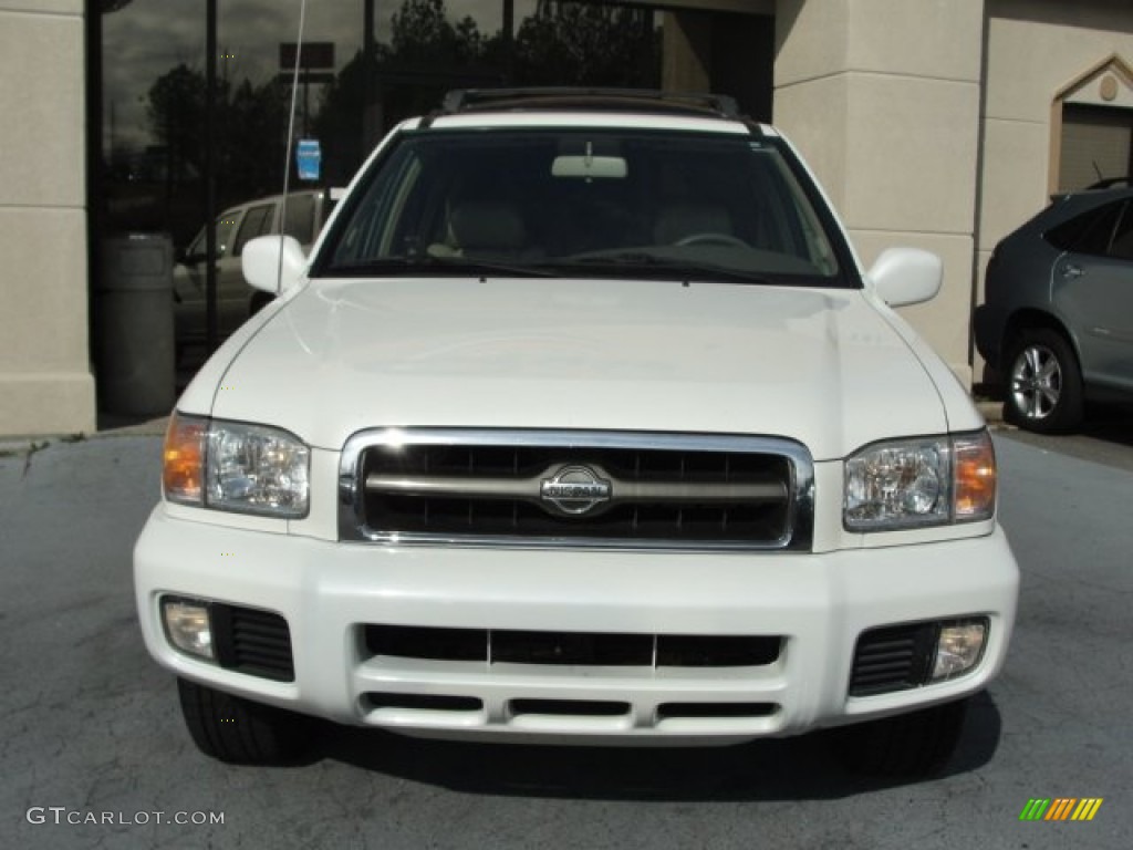 2000 Pathfinder LE - Cloud White / Parchment photo #6