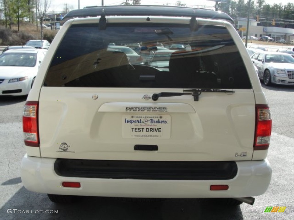 2000 Pathfinder LE - Cloud White / Parchment photo #11