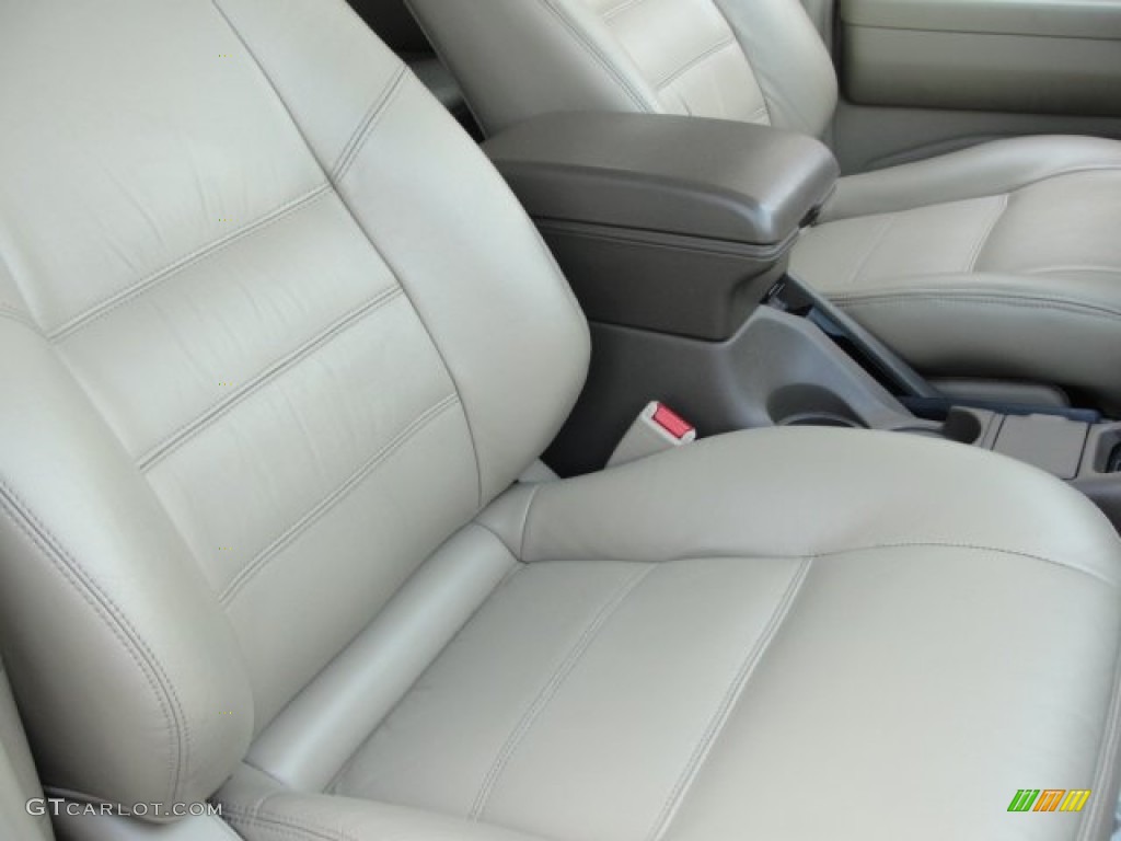 2000 Pathfinder LE - Cloud White / Parchment photo #17