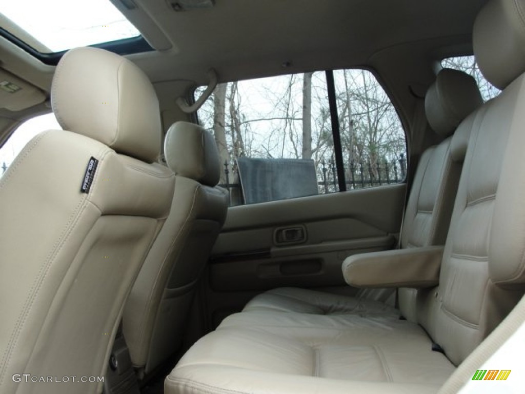 2000 Pathfinder LE - Cloud White / Parchment photo #22