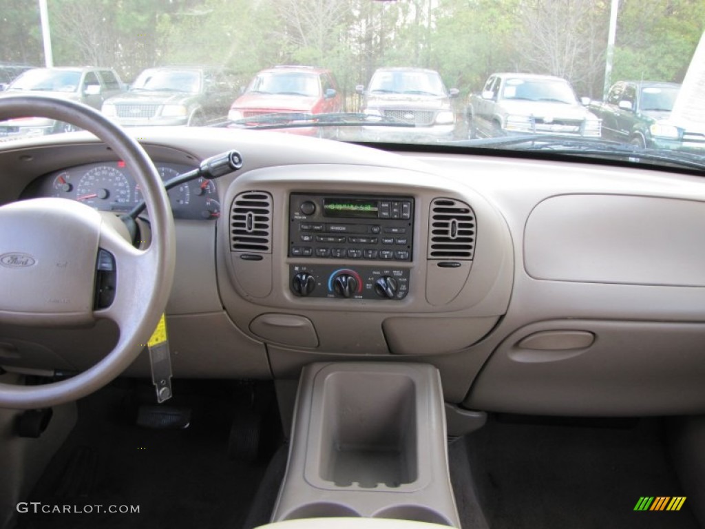 2001 Ford Expedition XLT Medium Parchment Dashboard Photo #60143334