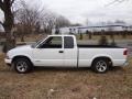 2003 Summit White Chevrolet S10 LS Extended Cab  photo #2