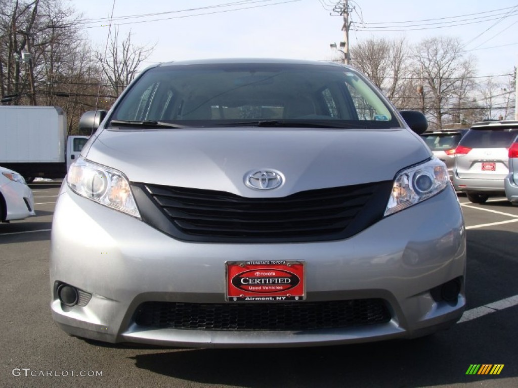 2011 Sienna V6 - Silver Sky Metallic / Light Gray photo #2
