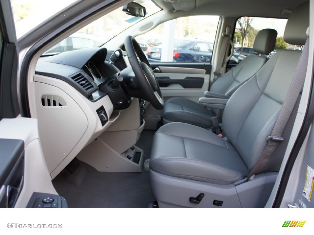 2012 Volkswagen Routan SE Front Seat Photos