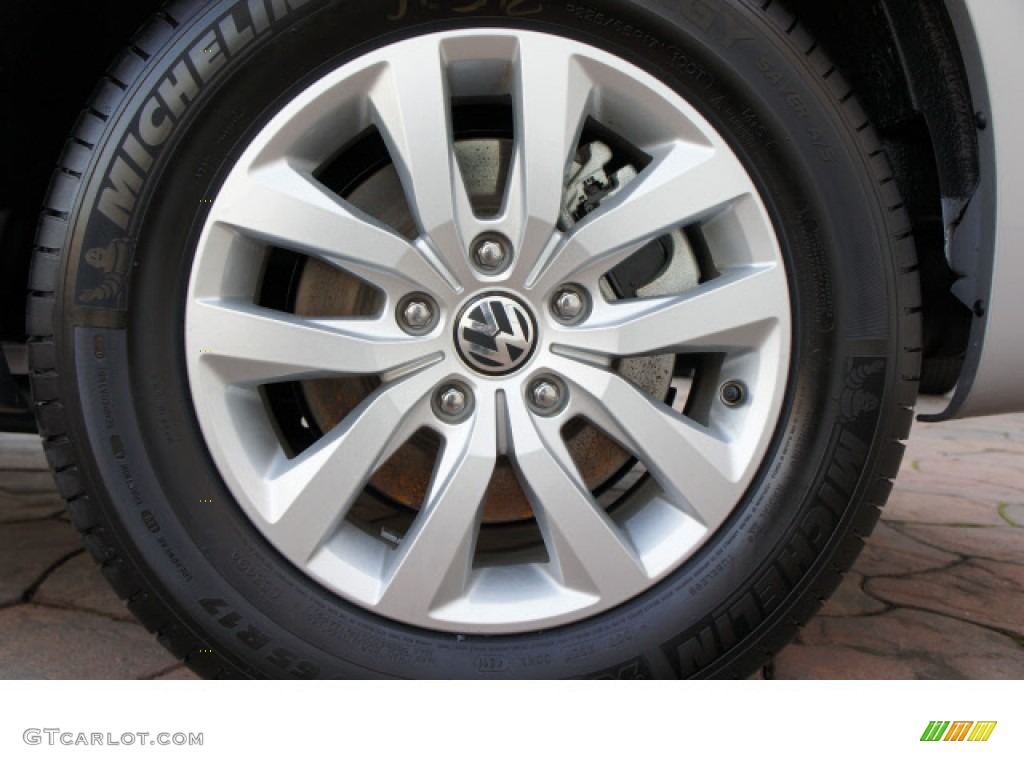 2012 Volkswagen Routan SE Wheel Photo #60148081