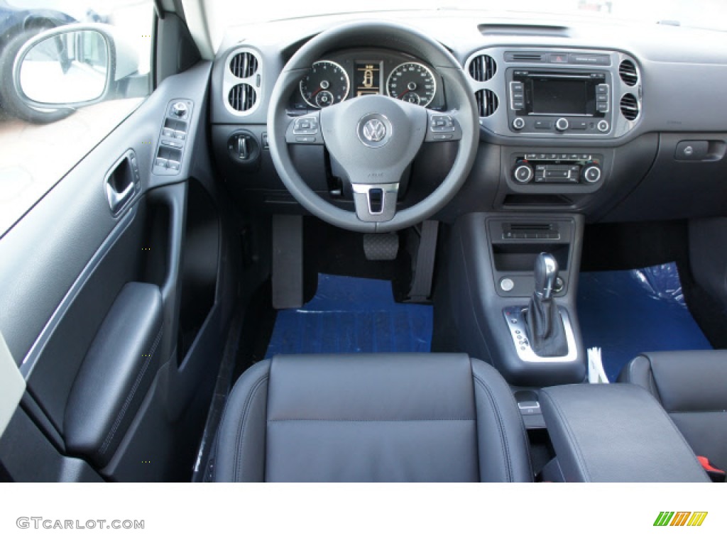 2012 Volkswagen Tiguan SEL 4Motion Black Dashboard Photo #60148662