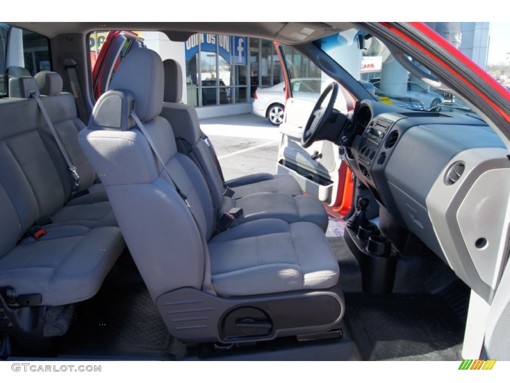 2005 F150 STX SuperCab 4x4 - Bright Red / Medium Flint Grey photo #11