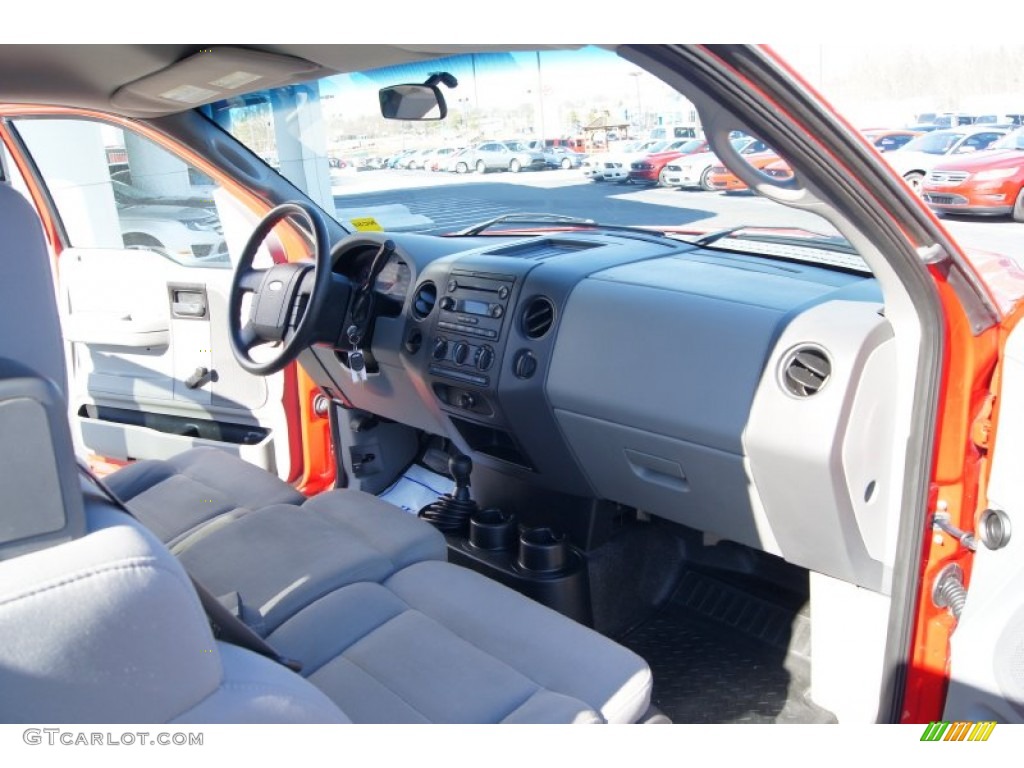 2005 F150 STX SuperCab 4x4 - Bright Red / Medium Flint Grey photo #12