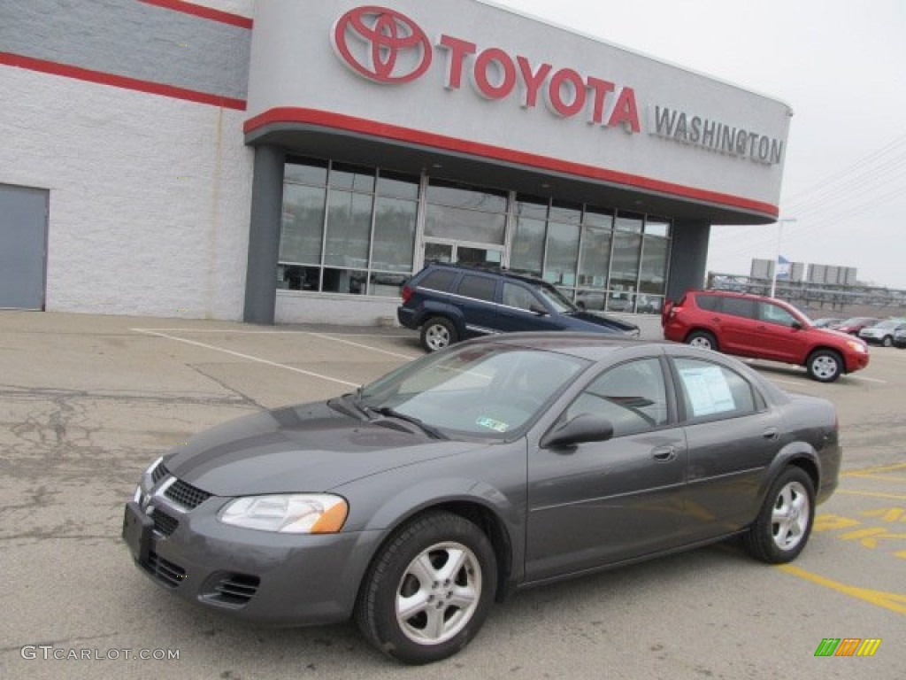 2004 Stratus SXT Sedan - Graphite Metallic / Dark Slate Gray photo #1