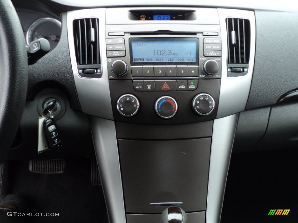 2009 Hyundai Sonata GLS Controls Photo #60154128