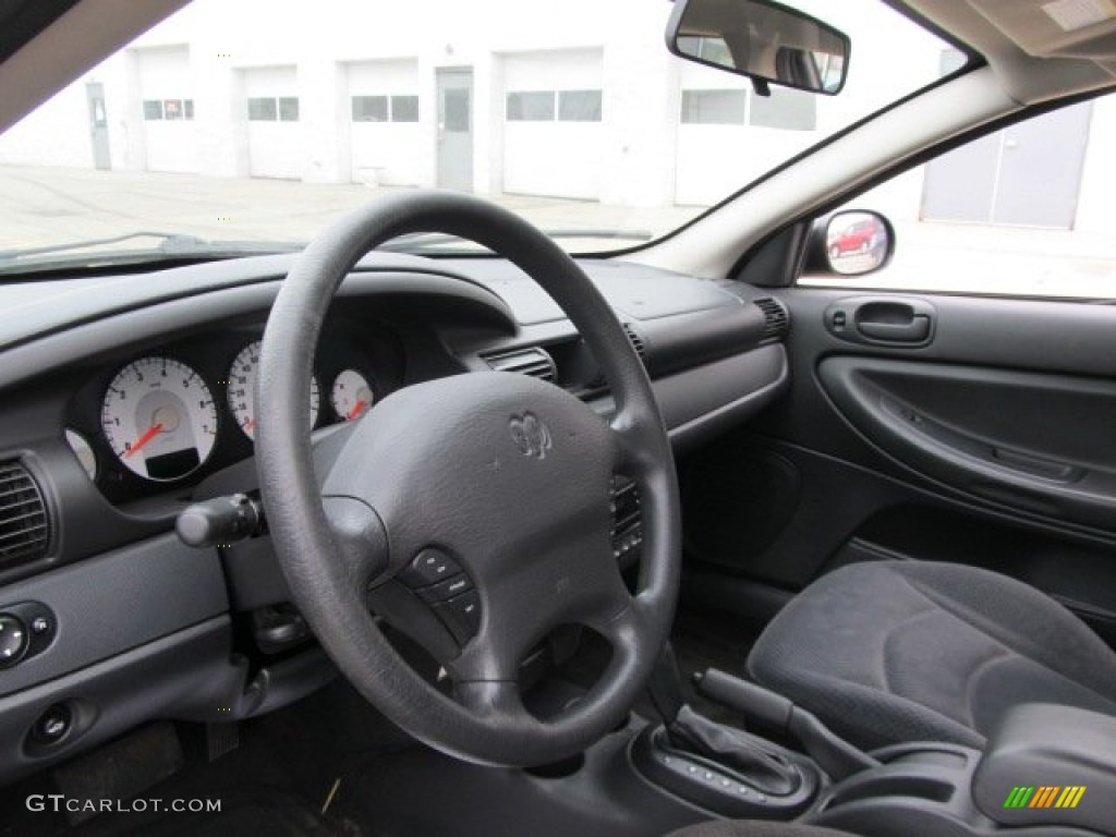 2004 Stratus SXT Sedan - Graphite Metallic / Dark Slate Gray photo #12
