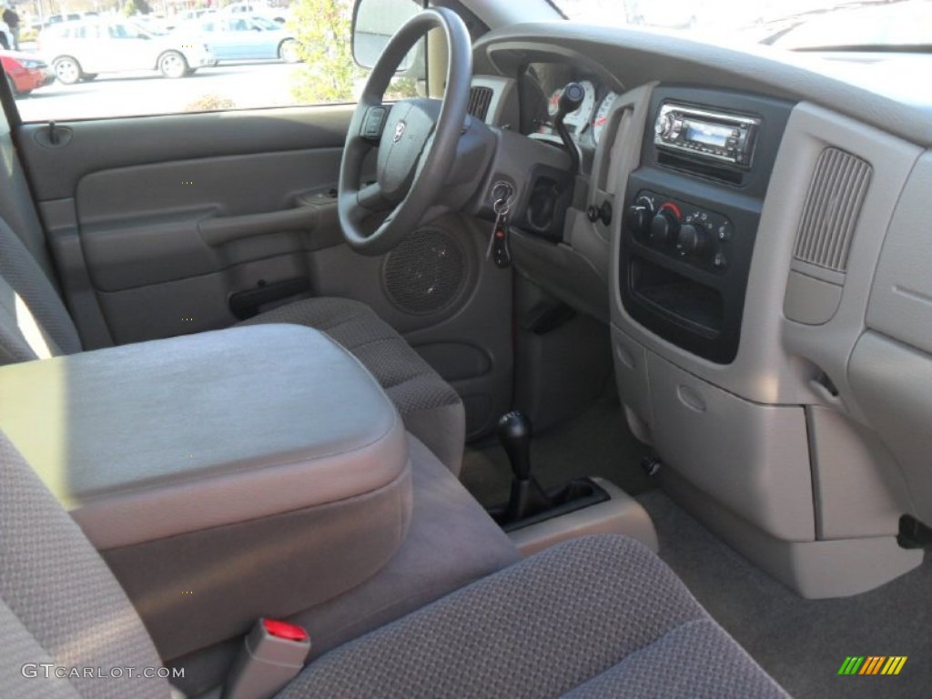 2005 Ram 1500 SLT Quad Cab 4x4 - Flame Red / Taupe photo #20