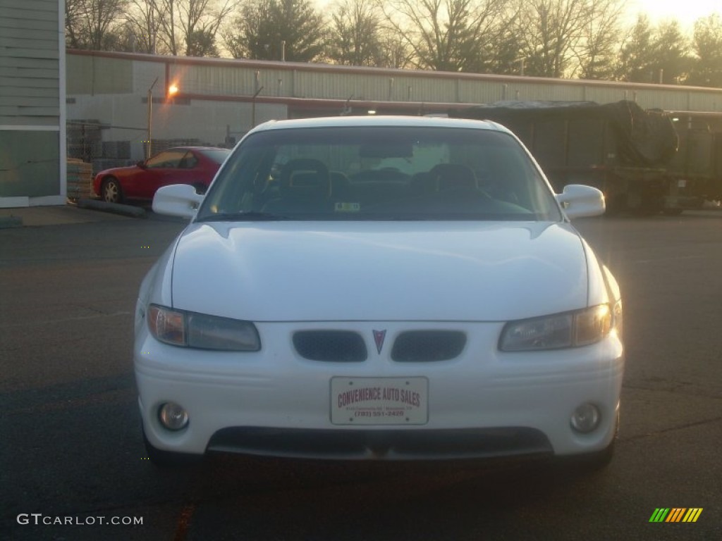 1999 Grand Prix GT Sedan - Arctic White / Graphite photo #3