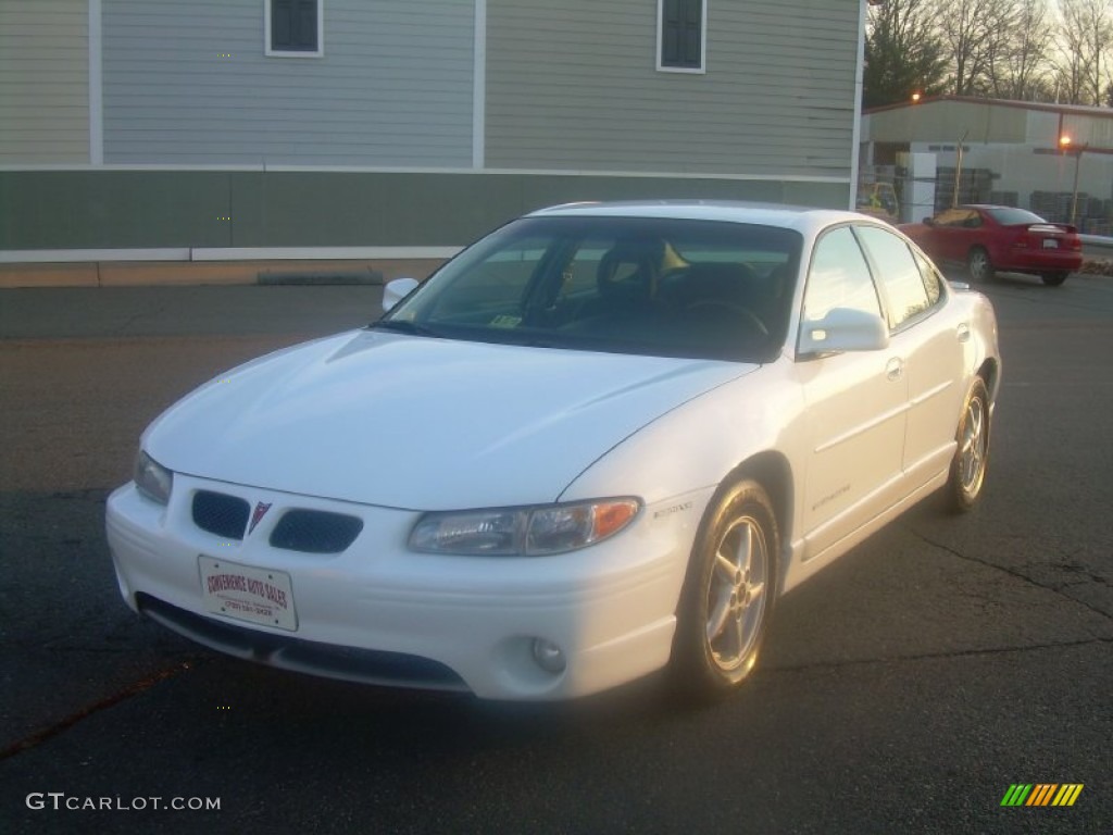 1999 Grand Prix GT Sedan - Arctic White / Graphite photo #4
