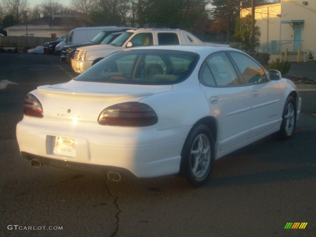 1999 Grand Prix GT Sedan - Arctic White / Graphite photo #8