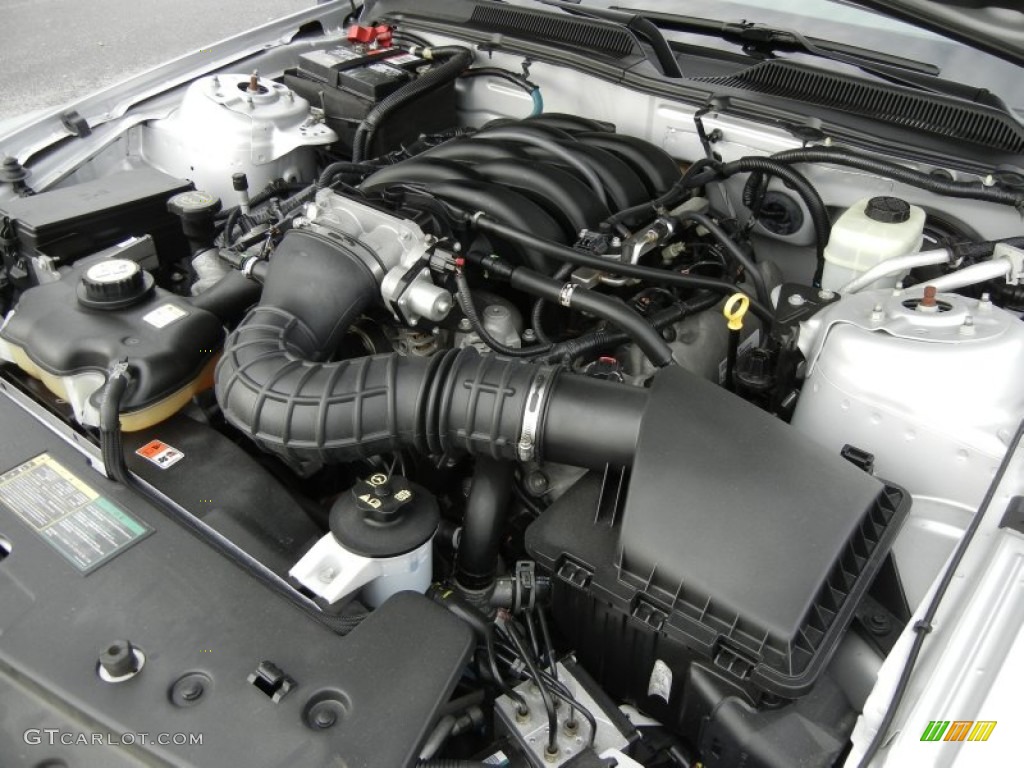 2006 Ford Mustang GT Premium Convertible 4.6 Liter SOHC 24-Valve VVT V8 Engine Photo #60158871