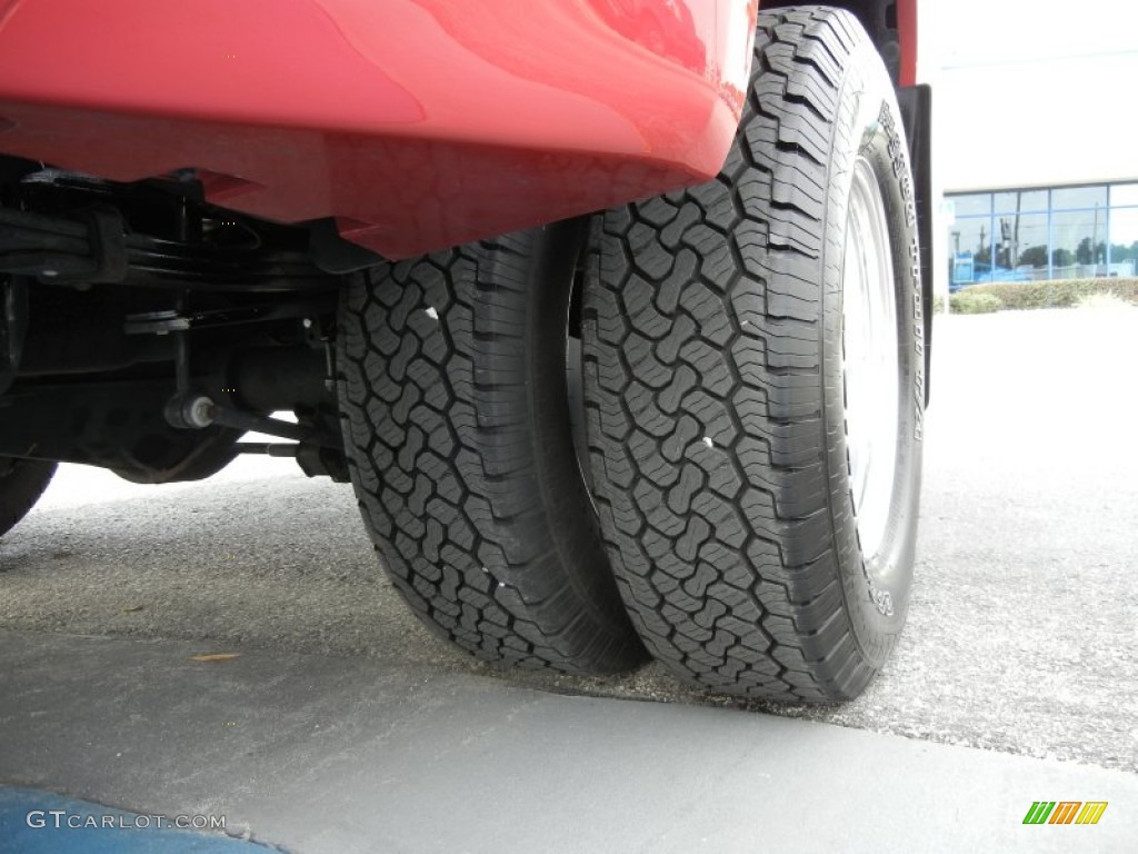 2008 F350 Super Duty Lariat Crew Cab 4x4 Dually - Bright Red / Camel photo #11
