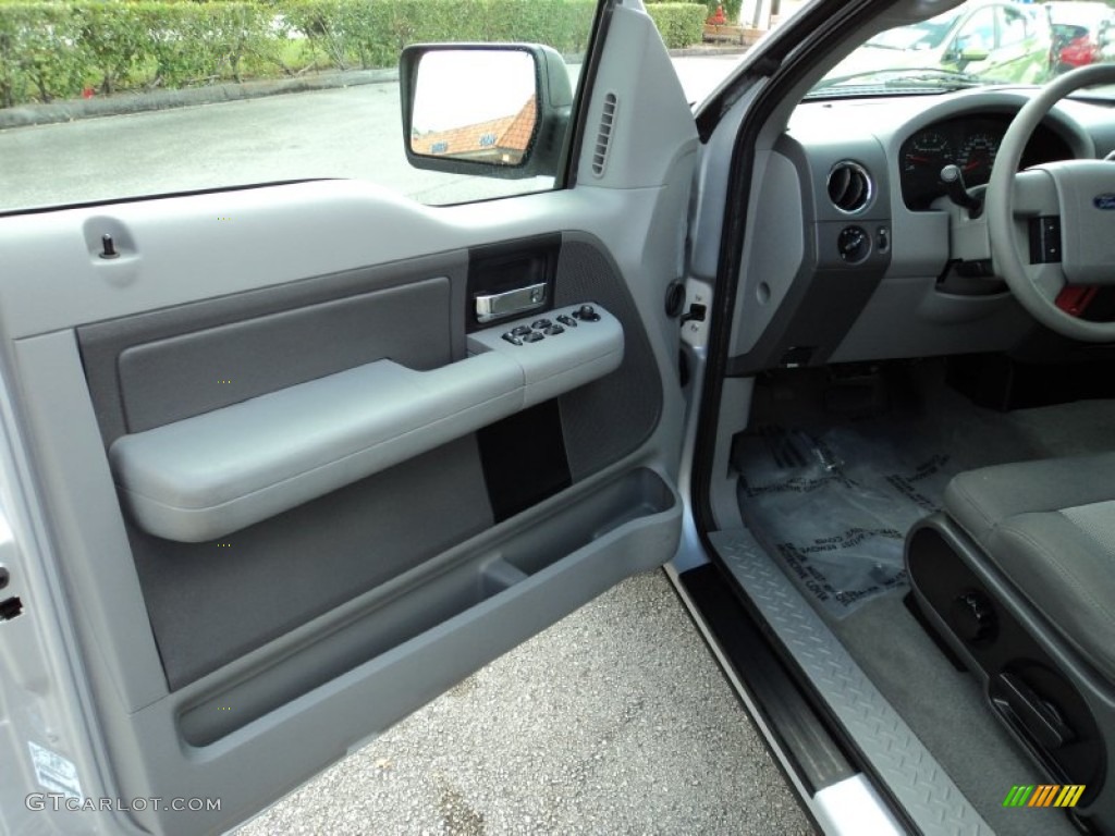 2006 F150 XLT SuperCab - Silver Metallic / Medium/Dark Flint photo #16