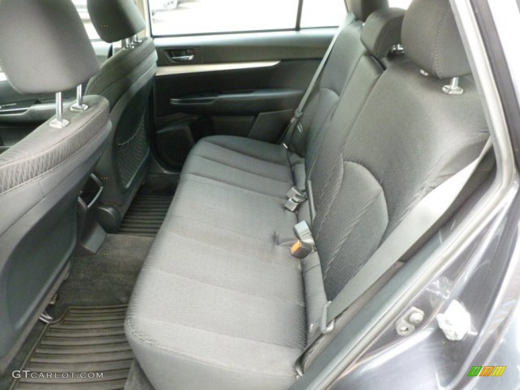 2011 Outback 2.5i Wagon - Graphite Gray Metallic / Off Black photo #4