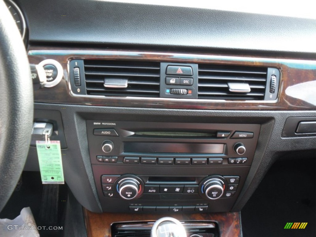 2007 3 Series 328xi Sedan - Platinum Bronze Metallic / Terra/Black Dakota Leather photo #15