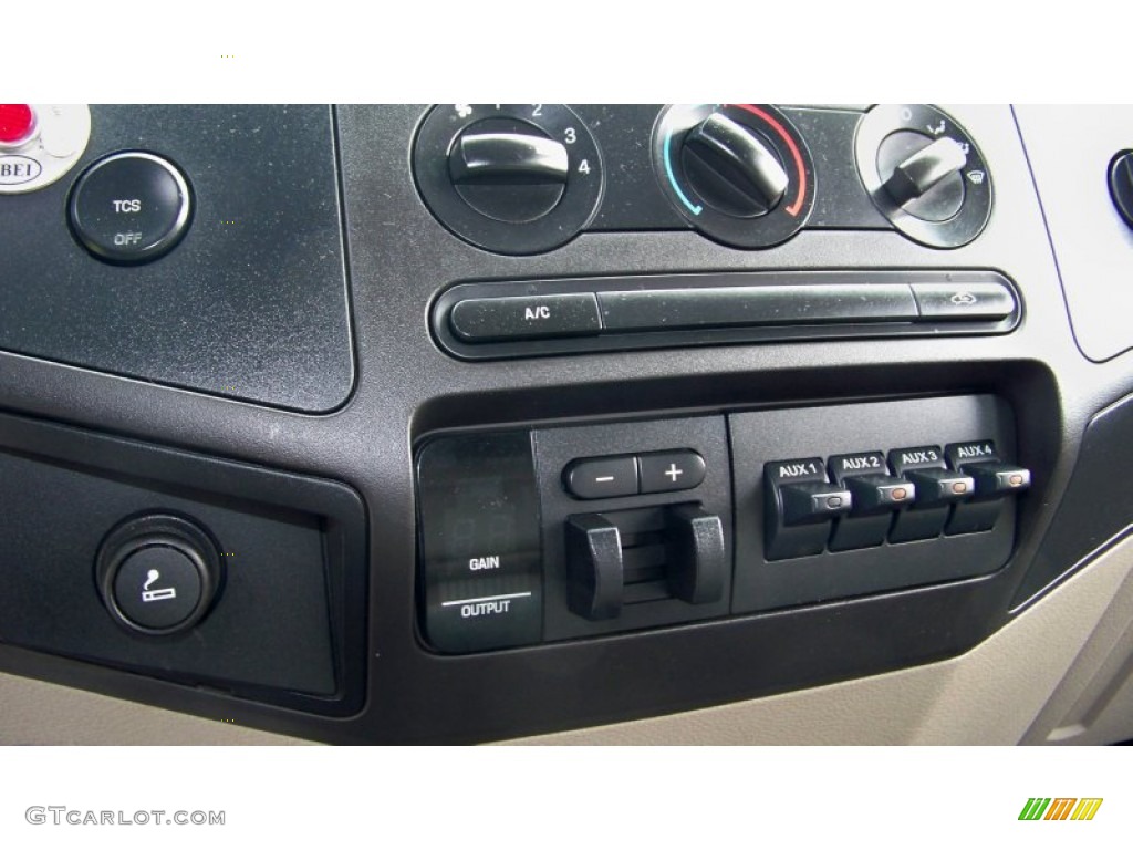 2008 Ford F550 Super Duty XL Crew Cab 4x4 Dump Truck Controls Photo #60167289
