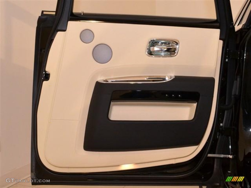 2011 Rolls-Royce Ghost Standard Ghost Model Creme Light/Black Door Panel Photo #60167801
