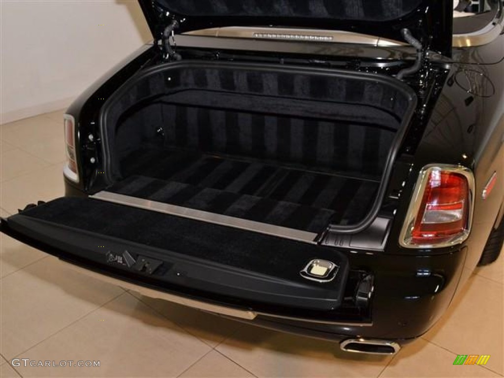2011 Rolls-Royce Phantom Drophead Coupe Trunk Photos