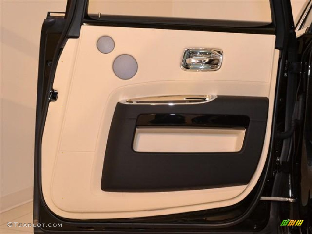 2011 Rolls-Royce Ghost Standard Ghost Model Creme Light/Black Door Panel Photo #60169344