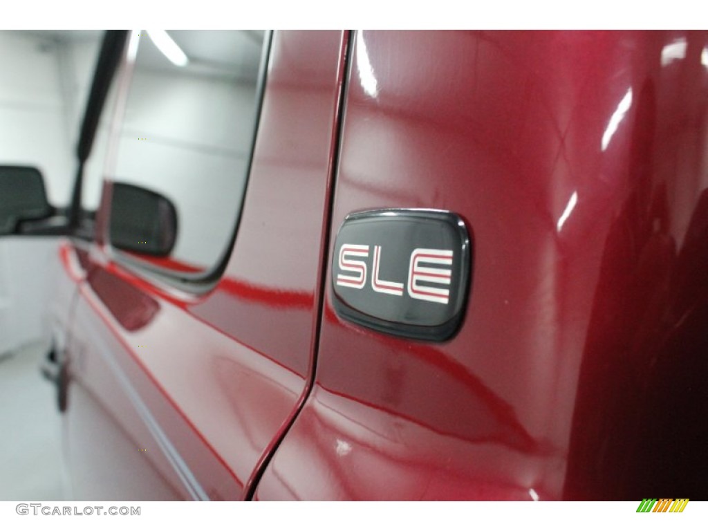 2005 Sierra 1500 SLE Extended Cab 4x4 - Sport Red Metallic / Dark Pewter photo #35
