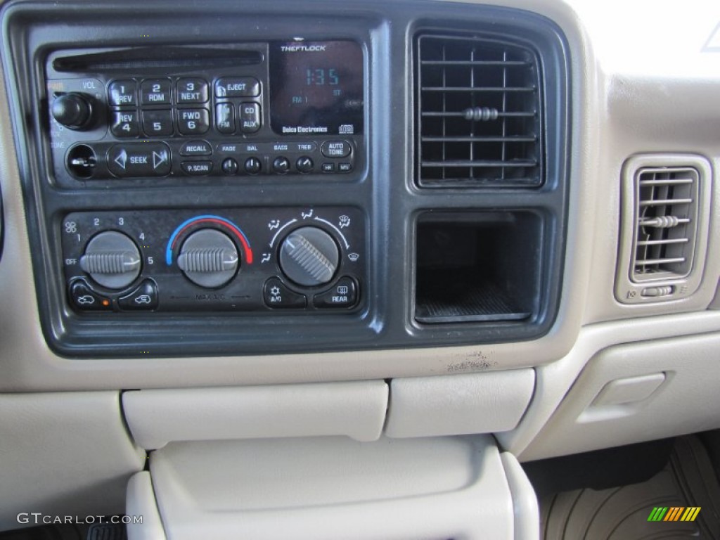 2001 Suburban 1500 LS 4x4 - Summit White / Light Gray/Neutral photo #17