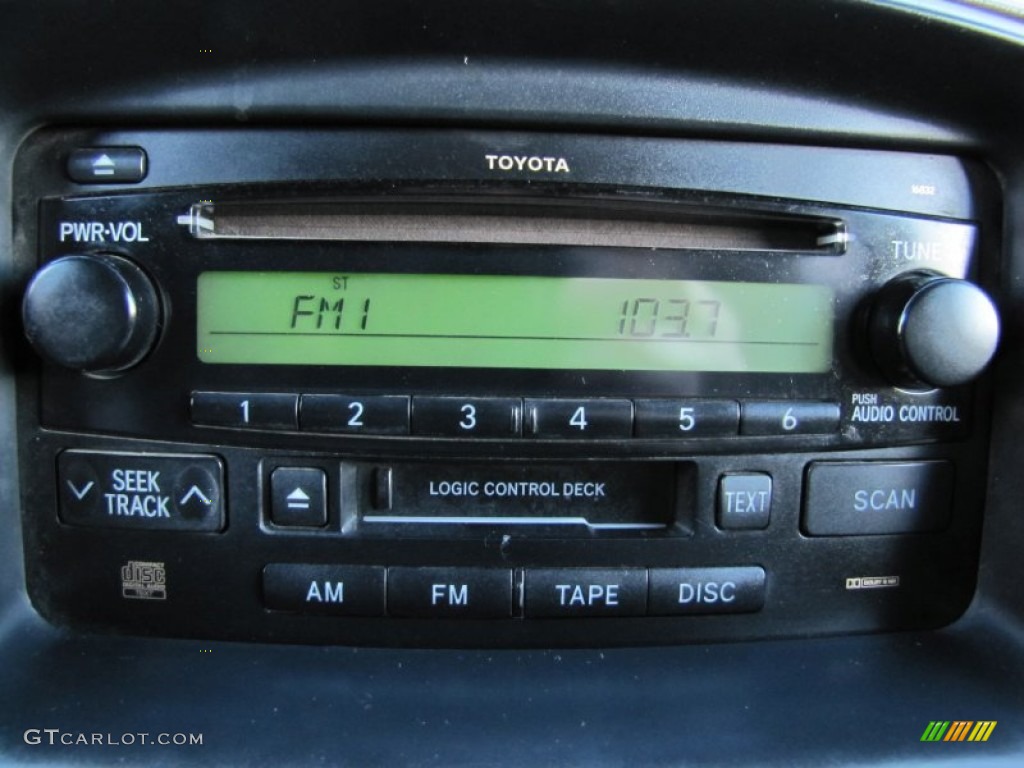 2003 Toyota Sequoia SR5 4WD Audio System Photo #60176301