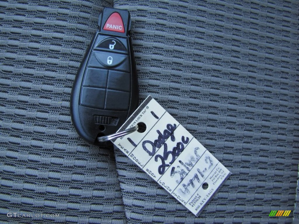 2011 Dodge Ram 3500 HD Big Horn Mega Cab 4x4 Keys Photo #60176475