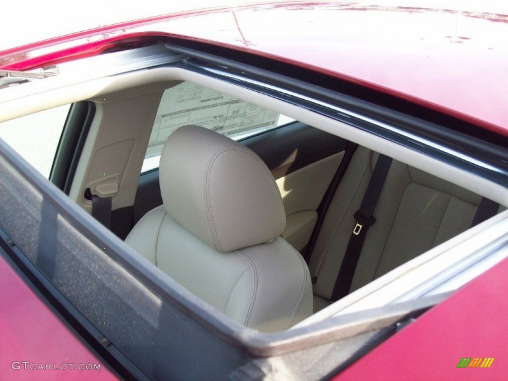 2012 Buick Verano FWD Sunroof Photo #60178791