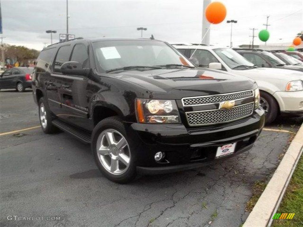 2007 Suburban 1500 LT - Black / Ebony photo #1
