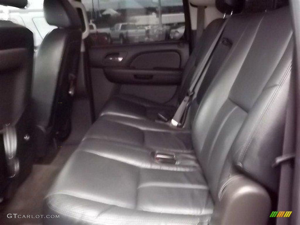 2007 Suburban 1500 LT - Black / Ebony photo #4