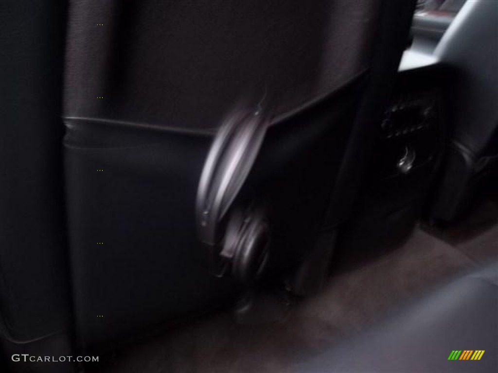 2007 Suburban 1500 LT - Black / Ebony photo #6