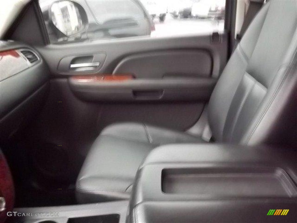 2007 Suburban 1500 LT - Black / Ebony photo #10