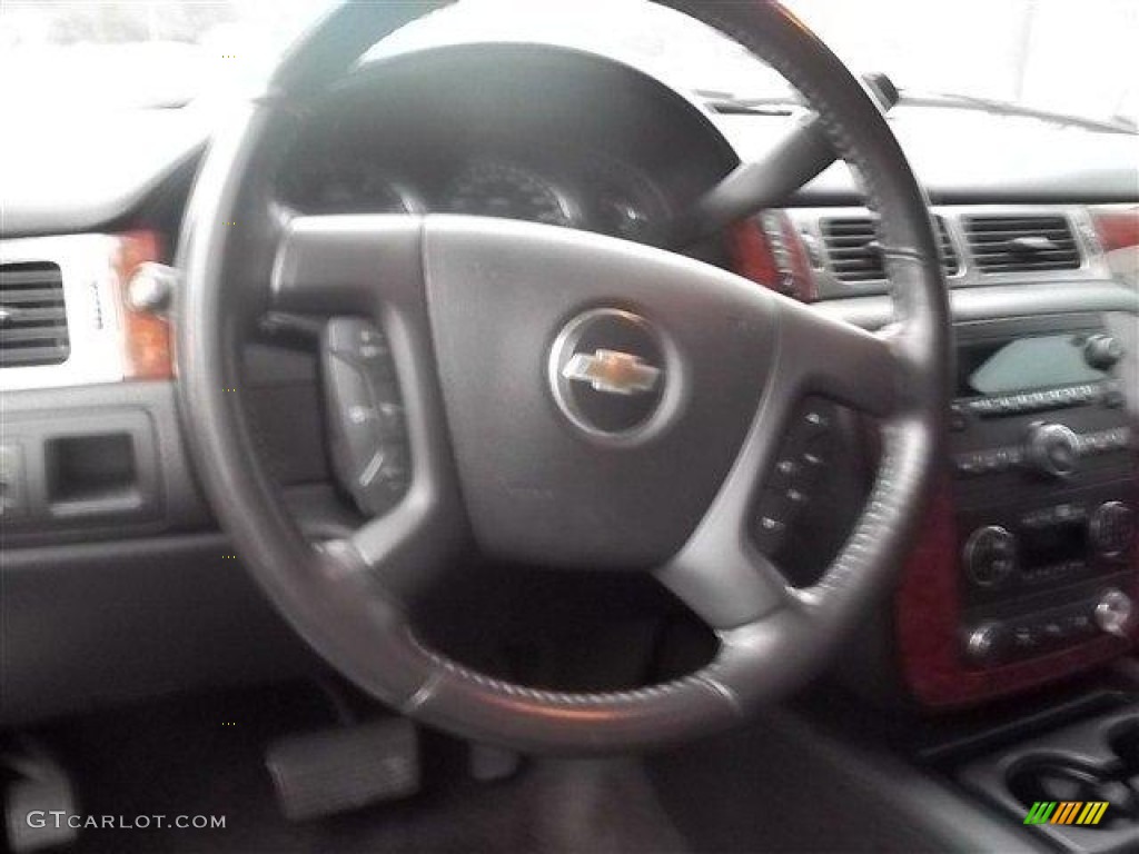 2007 Suburban 1500 LT - Black / Ebony photo #12
