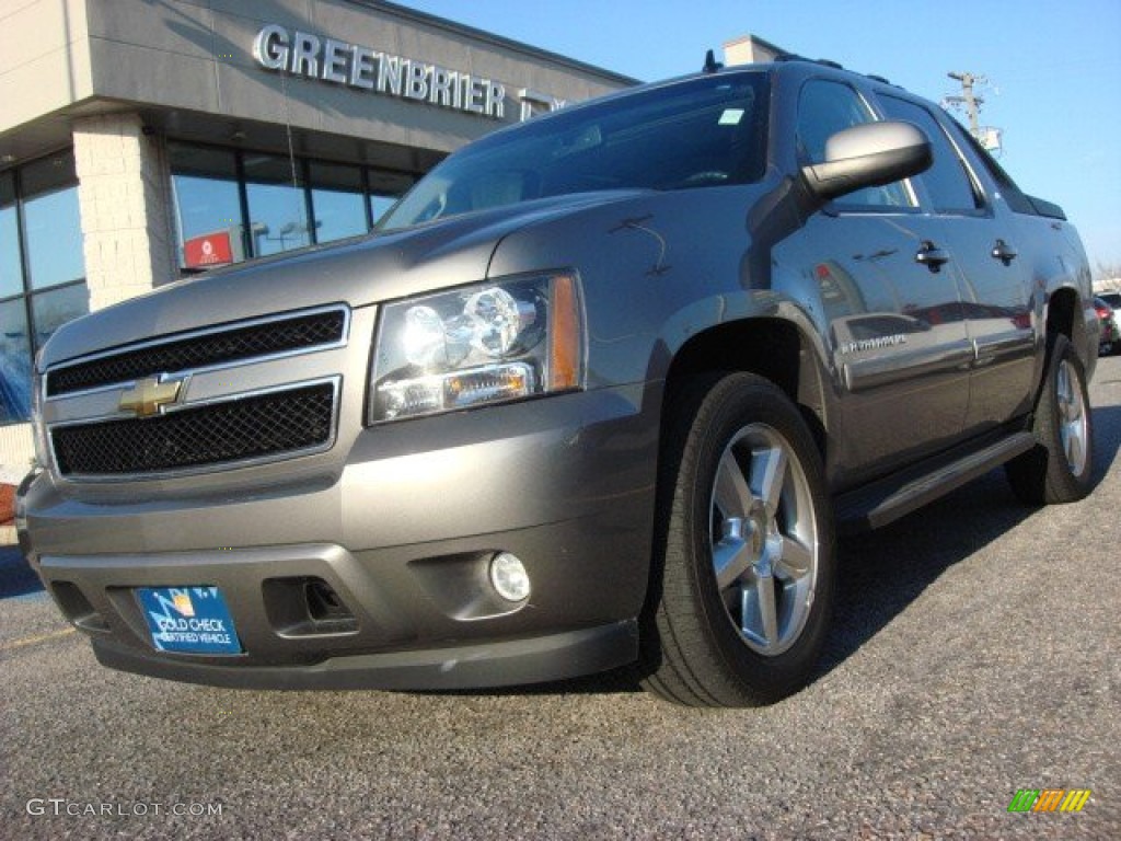 Graystone Metallic Chevrolet Avalanche